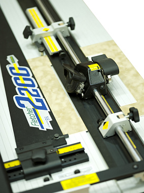 04-687    F-2200 Станок для вырезания паспарту L=1219 мм